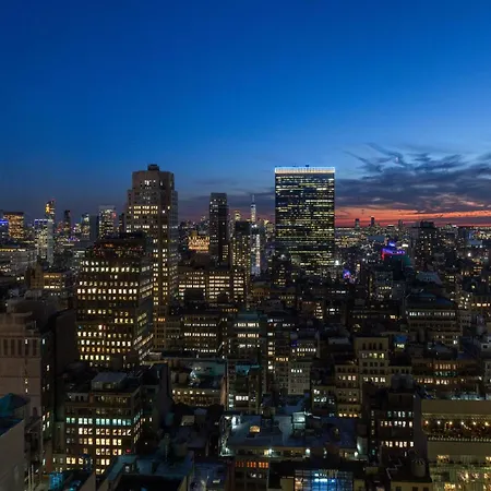 Hilton Times Square Hotel 4*