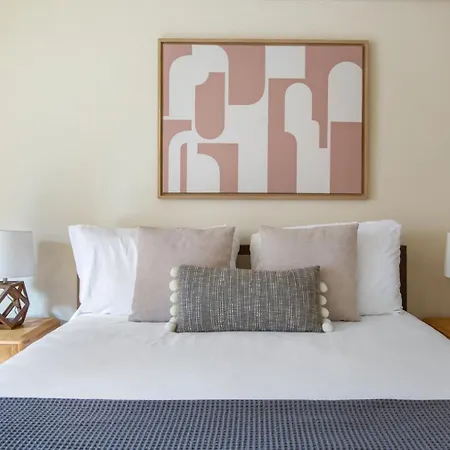 Midtown E 2br W Wd Nr Park Nyc-531