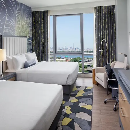 Indigo Flushing - Laguardia Hotel