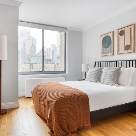 Midtown 1br W Dm Elevator Gym Nr Times Sq Nyc-799 Apartment