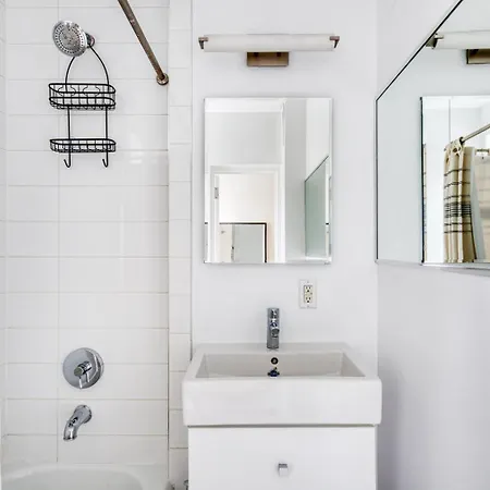 Apartment Ues Studio W Elevator Nr Bloomingdales Nyc-640