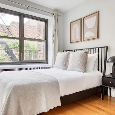 Ues Studio W Elevator Nr Bloomingdales Nyc-640 New York