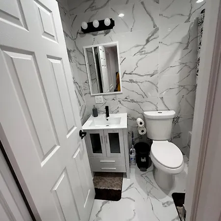 Guest house Jfk 5 Min Away