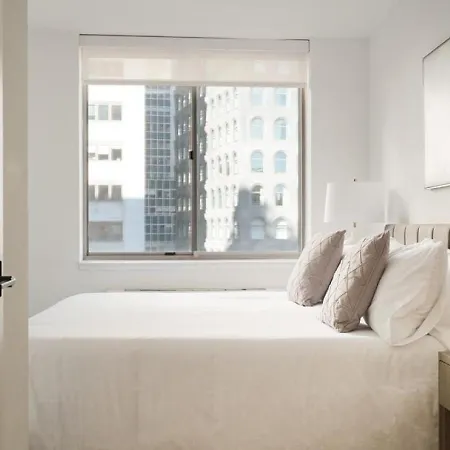 Landing Modern With Amazing Amenities * New York