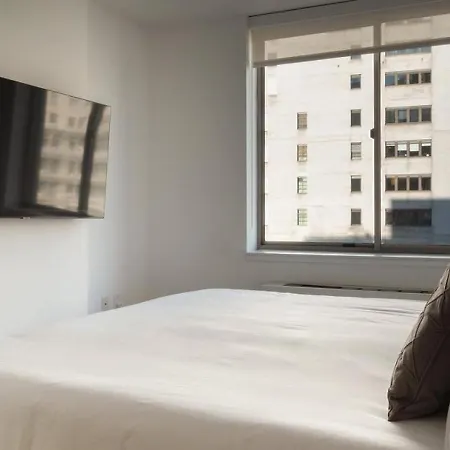 Landing Modern With Amazing Amenities *