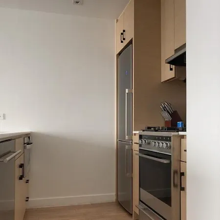 Landing Modern With Amazing Amenities Apartment *