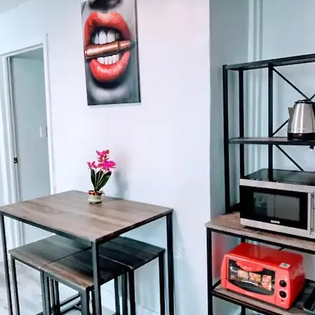 Apartment Metrovista Short Stays *