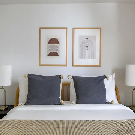 Apartment Fidi Jr 1br W Gym Doorman Lounge Nr Park Nyc-1335 *
