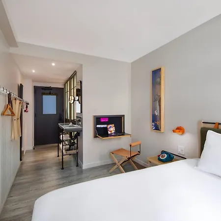 Moxy Nyc Times Square New York
