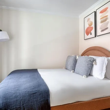 Nolita 1br W Elevator Roof Deck Nr Soho Nyc-907 * New York