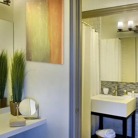 Apartment Sutton Court Residences *