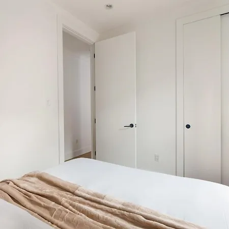403-4c New 2br 2baths Prime Ues Apartment