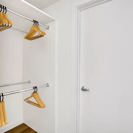 Uws 2br W Elevator Wd Nr Park Nyc-1018 *