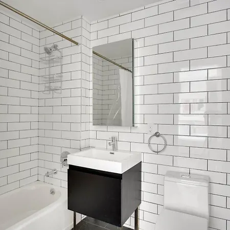 Uws 2br W Elevator Wd Nr Park Nyc-1018