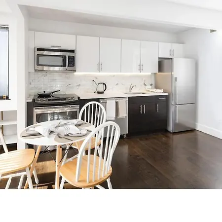 Apartment Large Upper East Side 1bd Elevator Rooftop New York