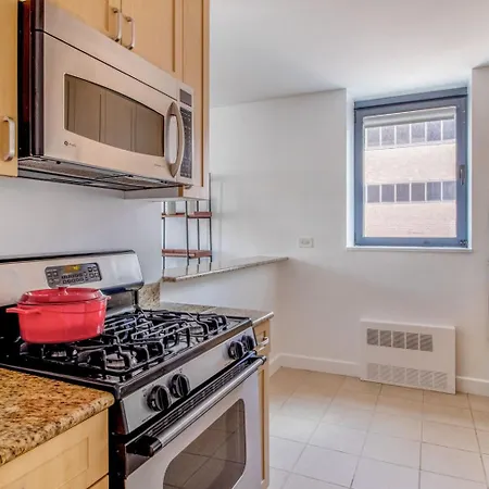 Midtown 1br W Doorman Gym Nr Times Square Nyc-1208 New York