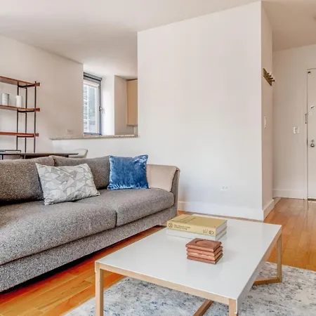 Midtown 1br W Doorman Gym Nr Times Square Nyc-1208 Apartment *