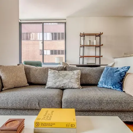 Midtown 1br W Doorman Gym Nr Times Square Nyc-1208 * New York