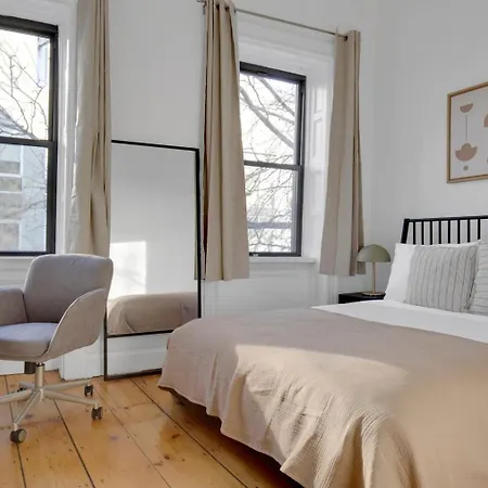 Williamsburg 2br W Wd Private Deck Nr Ferry Nyc-707