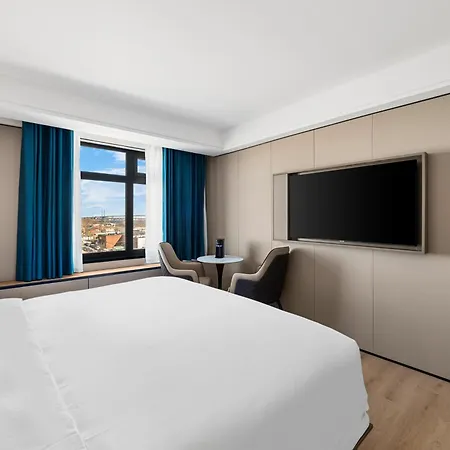 Ly Hotel New York
