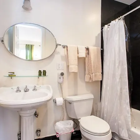 Gorgeous Apt For 2! Heart Of Manhattan! Apartment