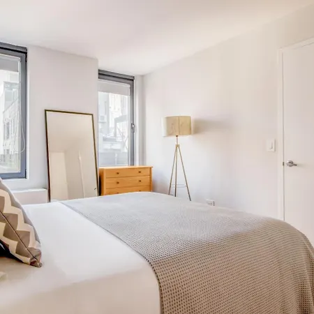 Midtown 1br W Doorman Gym Nr Times Square Nyc-1208 * New York