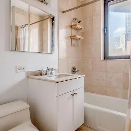 Apartment Midtown 1br W Doorman Gym Nr Times Square Nyc-1208