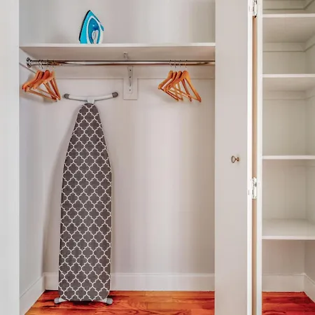 Midtown 1br W Doorman Gym Nr Times Square Nyc-1208 Apartment