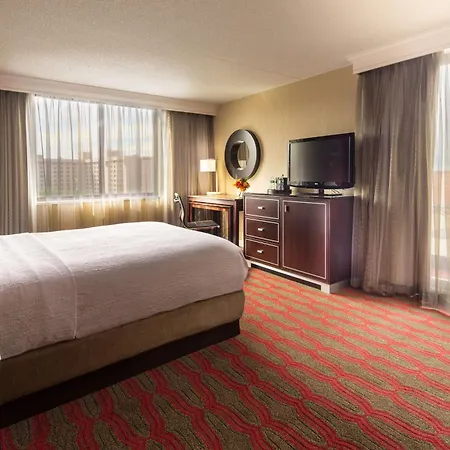 Doubletree By Hilton New York-laguardia Hotel