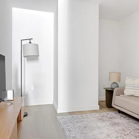 Apartment Fidi W Gym Doorman Wd Nr St Nyc-981 New York