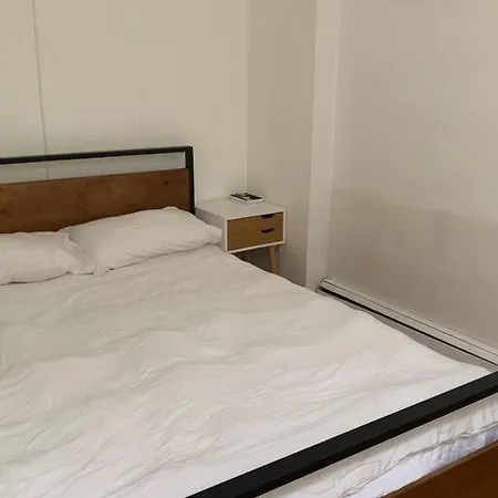 Beautiful & Massive 4 Bdr With Bonus Perks! * New York