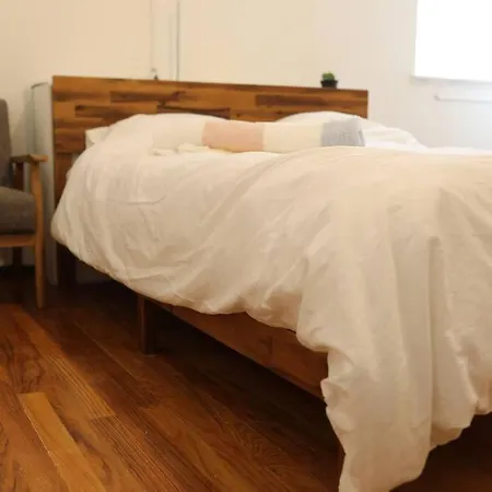 Beautiful & Massive 4 Bdr With Bonus Perks! * New York