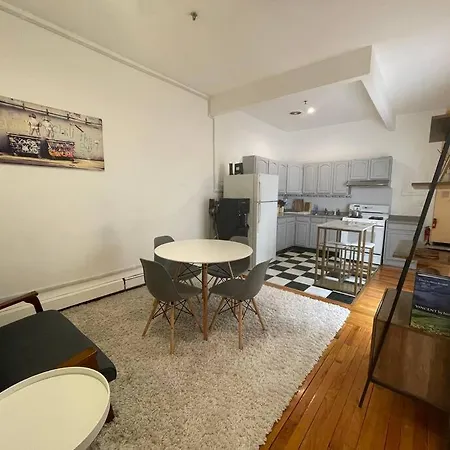 Beautiful & Massive 4 Bdr With Bonus Perks! * New York