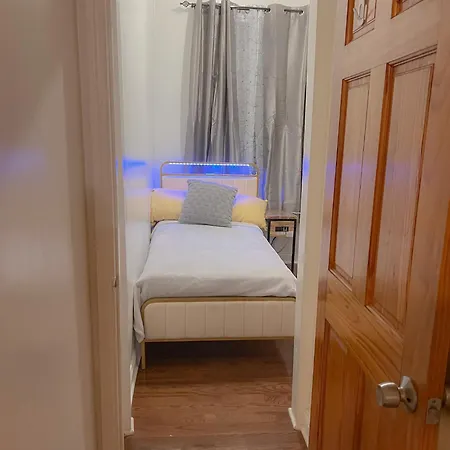 Apartment 2 Bedroom Bliss In College Point New York