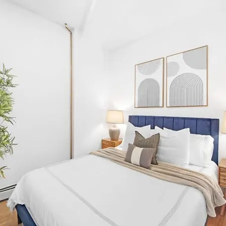 139-2e West Village 1br Value Apartment