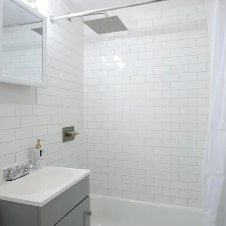 74-1a New In Prime Uws - Gym In Building Apartment