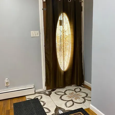 Haus Serenity Homestay New York