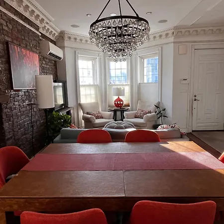 Gem Of A Free-standing Family House In Great Neighborhood New York
