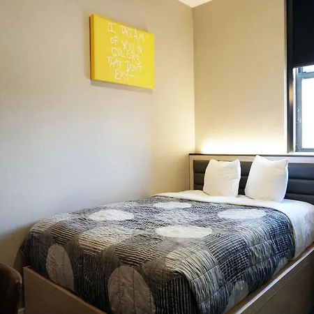 Leon Les Hotel 3*