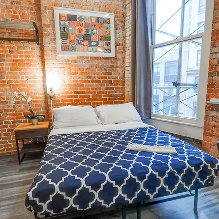 Apartment Empire Broadway Retreats