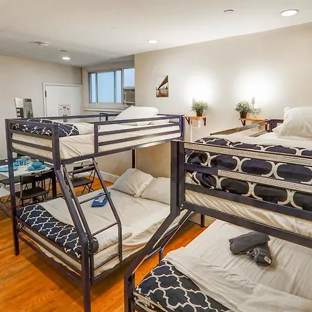 Empire Broadway Retreats Apartment