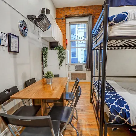 Apartment Empire Broadway Retreats New York
