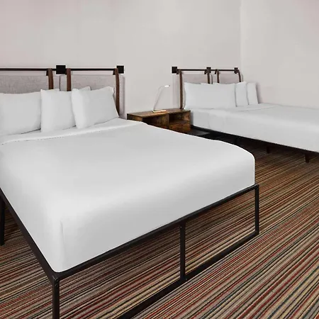 The Herald By Luxurban Hotel New York
