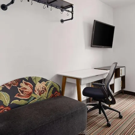 Hotel The Herald By Luxurban 3*