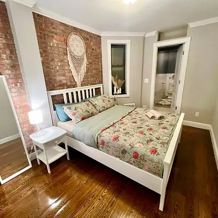 Luxury 1bd Next To Time Square