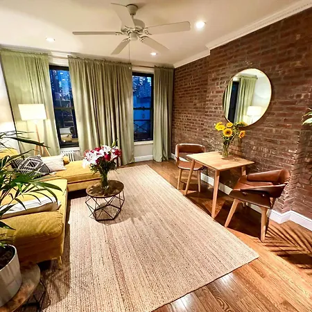 Luxury 1bd Next To Time Square * New York