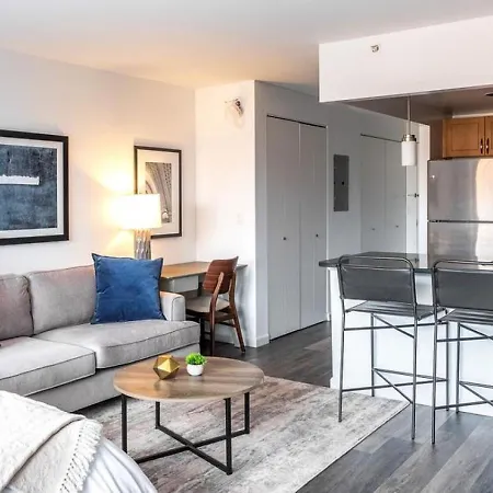 Landing - Modern With Amazing Amenities * New York
