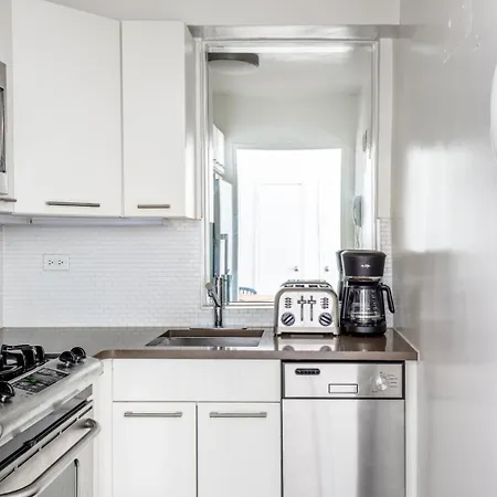 Ues 1br W Doorman Elevator Gym Nr Park Nyc-565 * New York