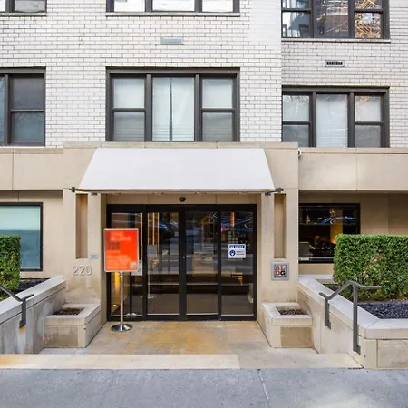 Apartment Ues 1br W Doorman Elevator Gym Nr Park Nyc-565 *