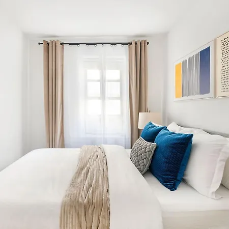 350-1a Gramercy New 1br Sleeps4 Newly Furnished *